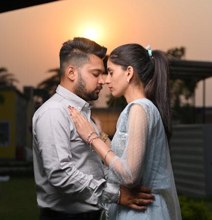 Relaciones Online con Desconocidos Precauciones y Riesgos Asociados