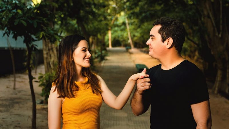 Conocer mujeres sin registro en plataformas digitales