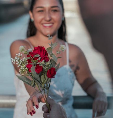 Flirteo virtual en Bogotá ventajas y desafíos en la era digital